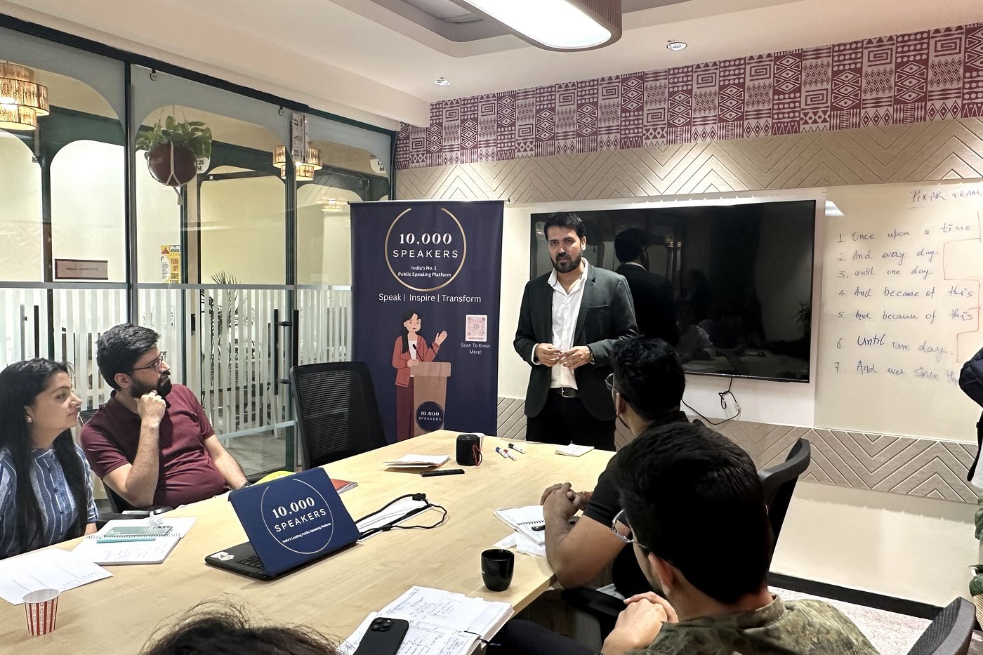 A trainer working with the batch in Gurgaon